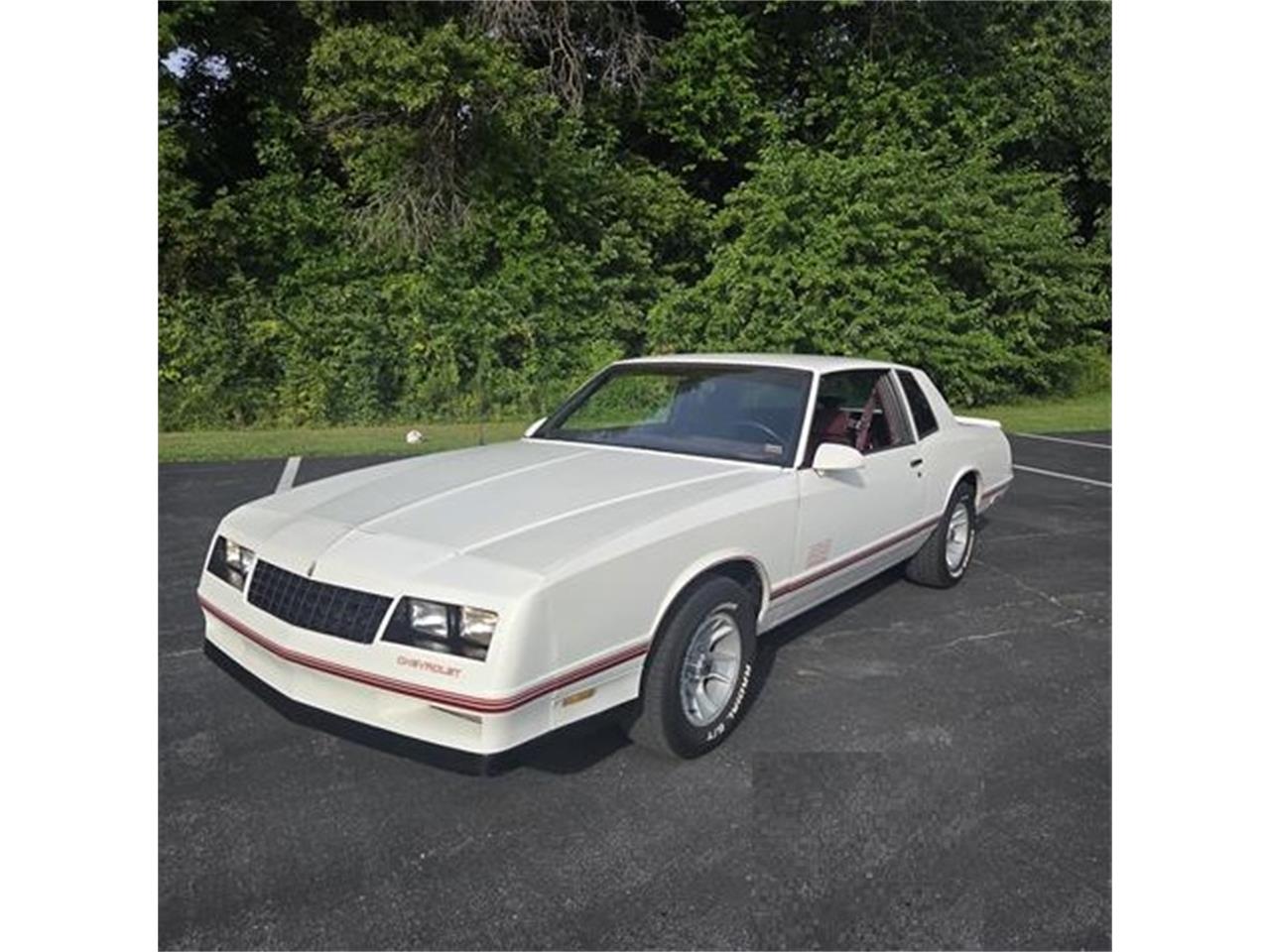Chevrolet-Monte-carlo-1987-White-Burgundy