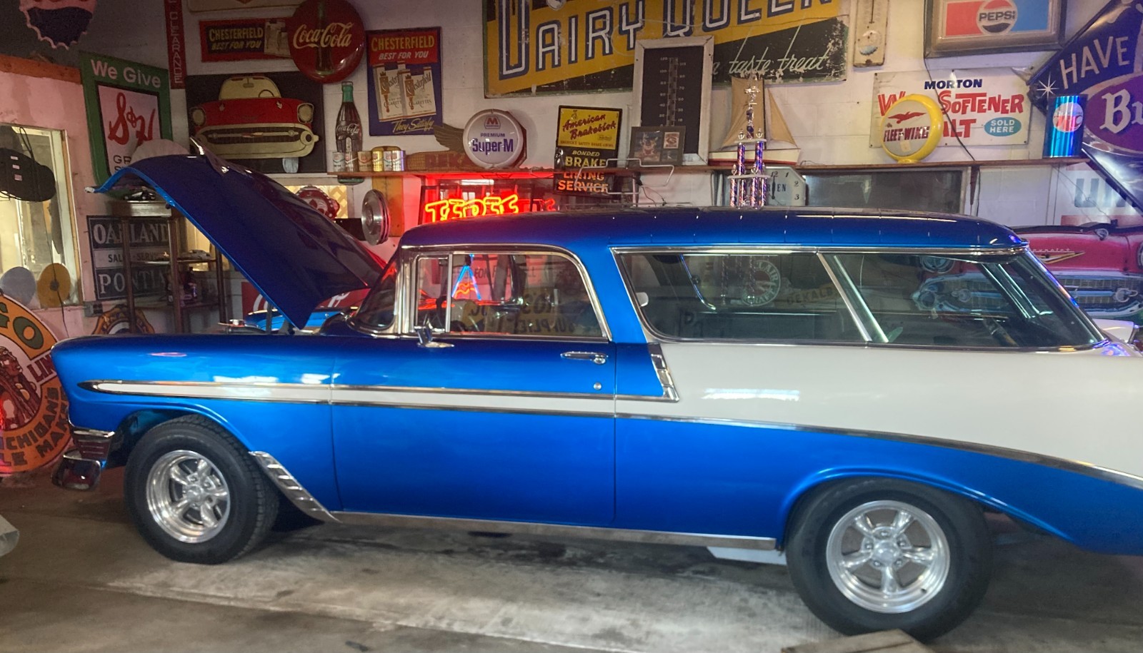 Chevrolet-Nomad-1956