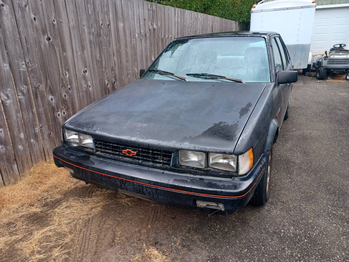Chevrolet-Nova-1988-Black