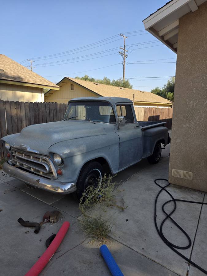 Chevrolet-Pickup-1957-Blue