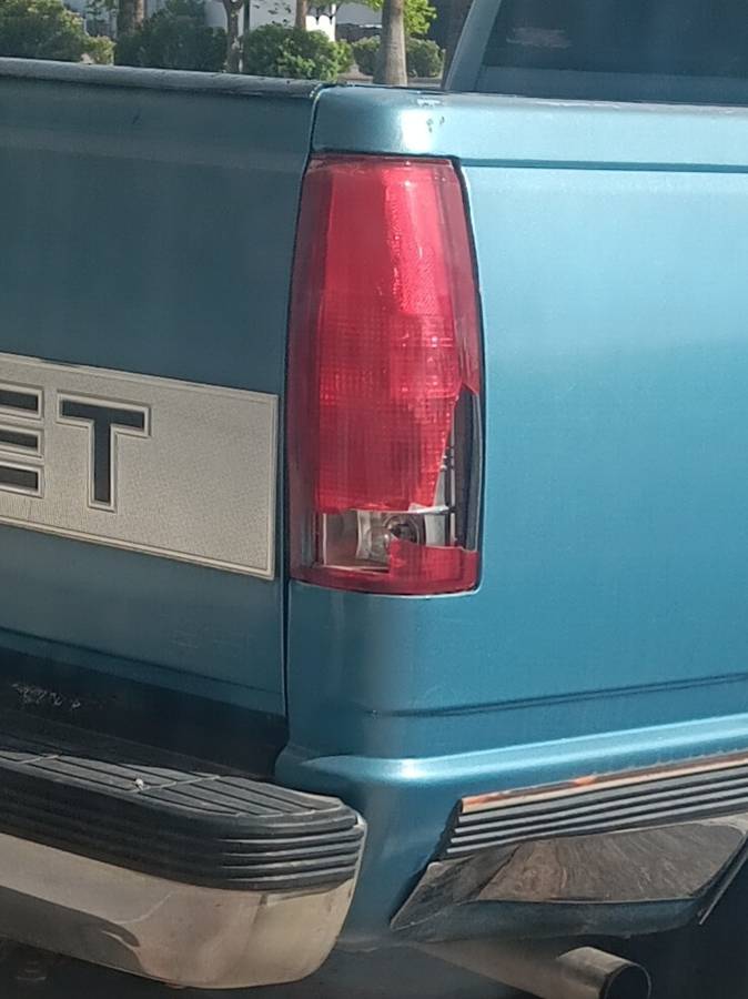 Chevrolet-Pickup-truck-1991-Blue