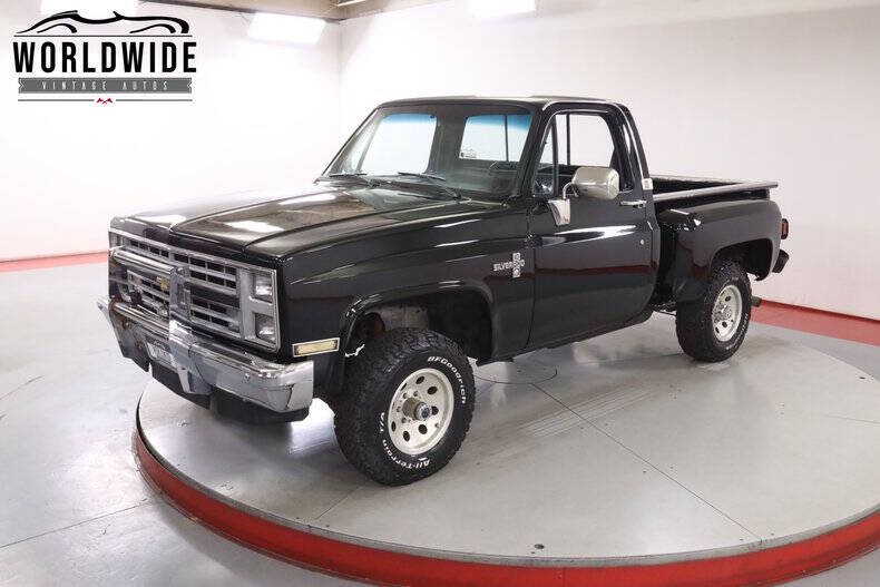 Chevrolet-Rv-10-series-1987-Black-Black