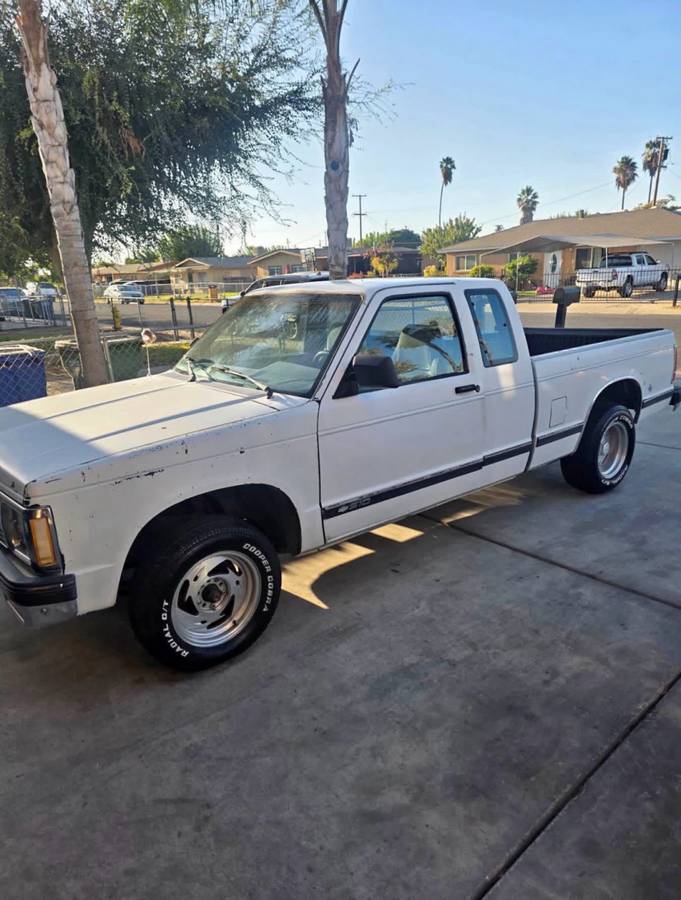 Chevrolet-S-10-1991-White