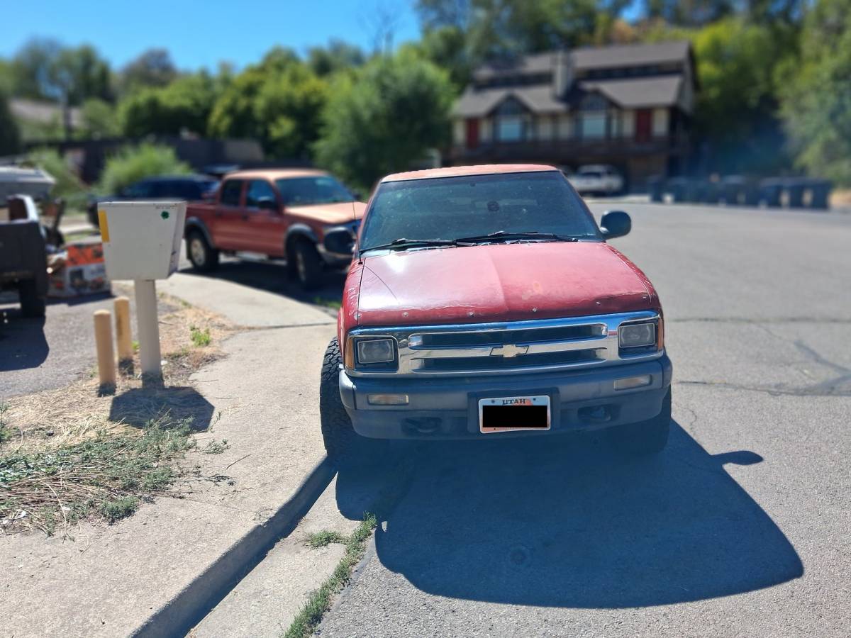 Chevrolet-S-10-pickup-12-ton-nominal-1994