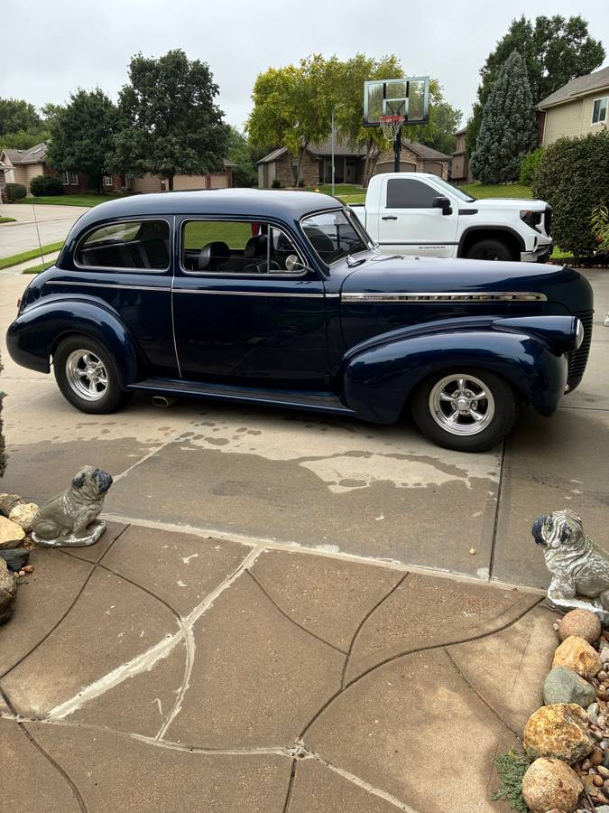 Chevrolet-Sedan-2-dr-1940-Blue