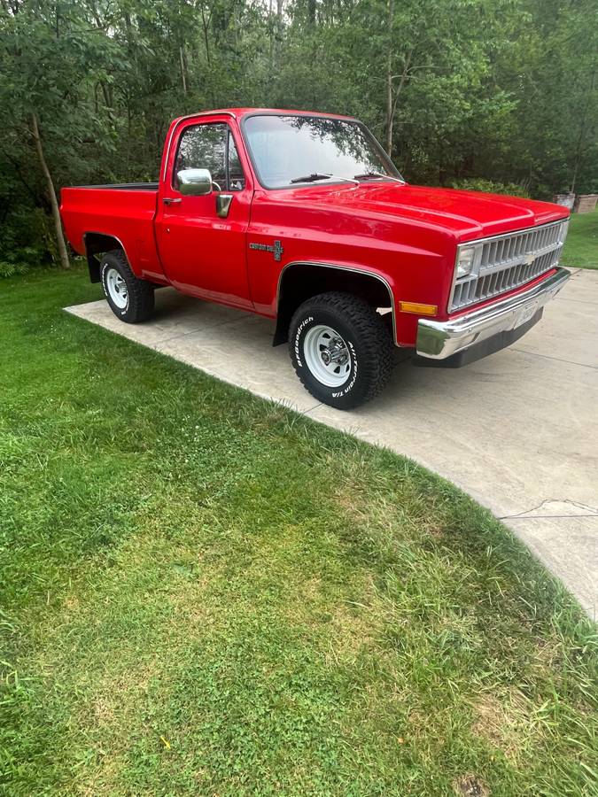 Chevrolet-Silverado-1981-Red