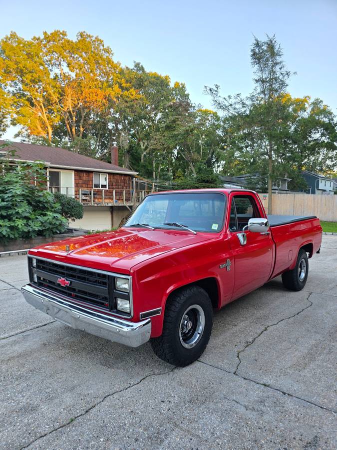Chevrolet-Silverado-1983-Red