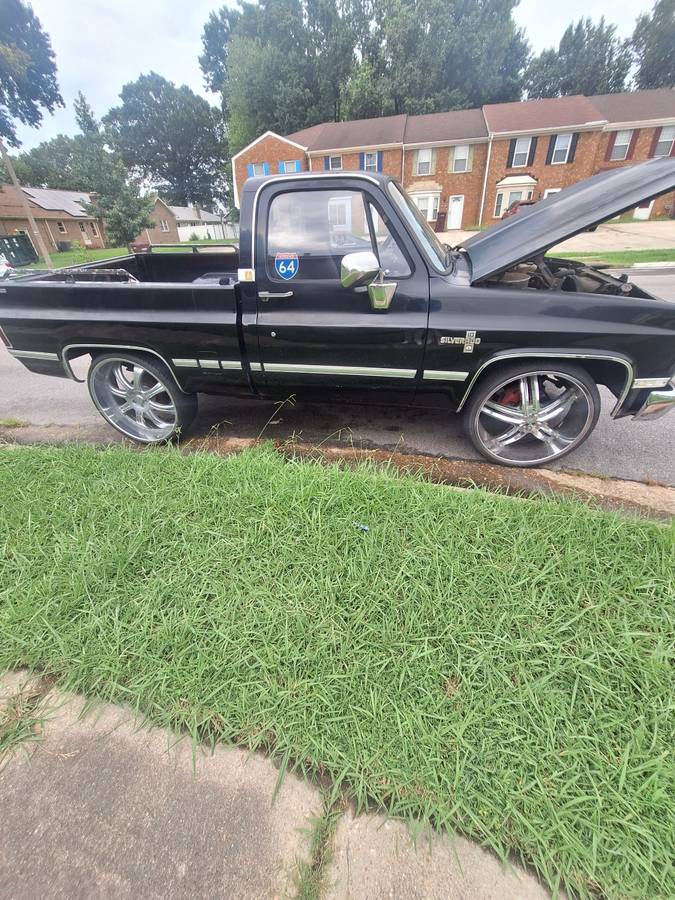 Chevrolet-Silverado-1985-Black