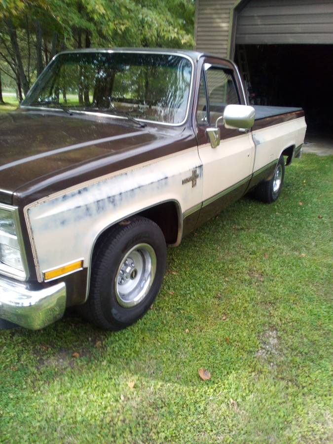 Chevrolet-Silverado-1986-Brown