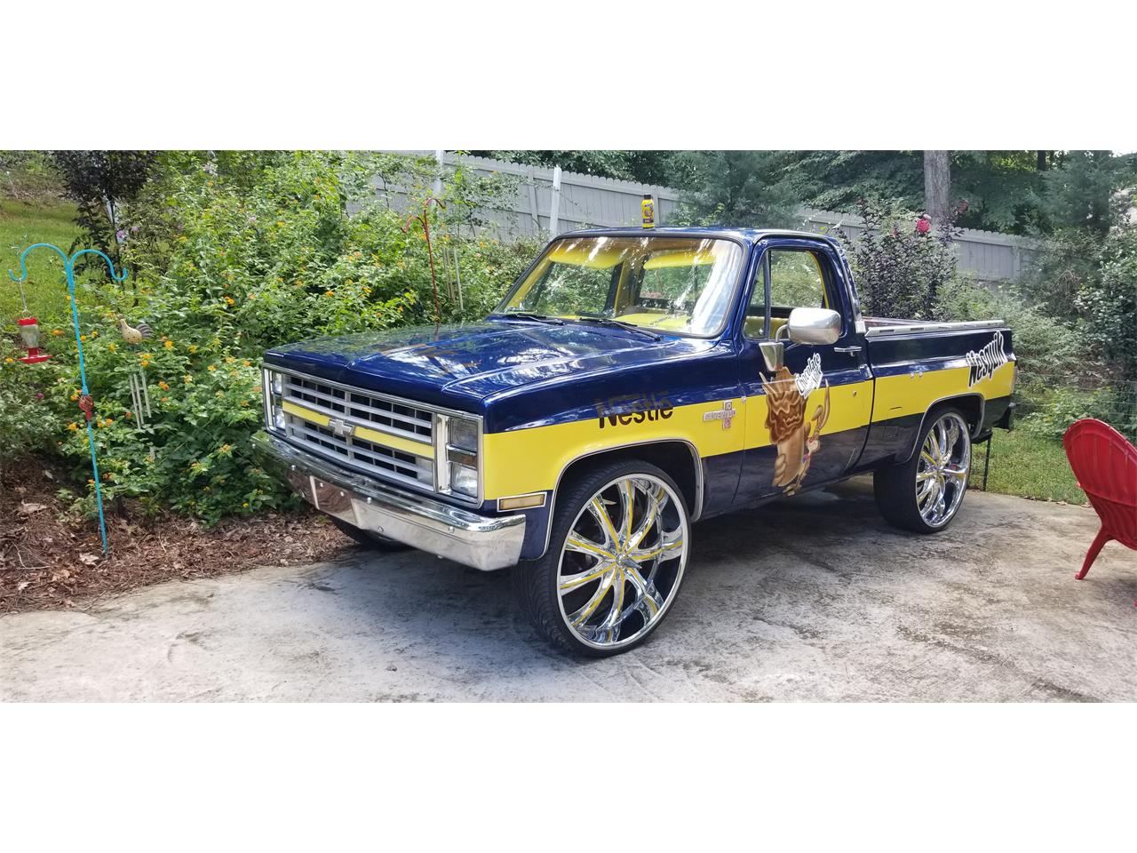 Chevrolet-Silverado-1986-blue-and-yellow-blue-and-yellow