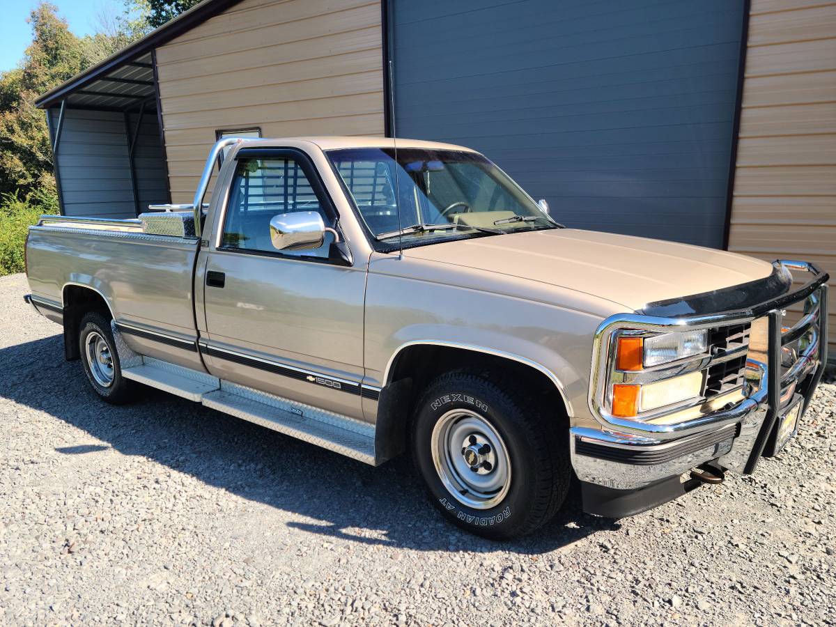 Chevrolet-Silverado-1991-Brown