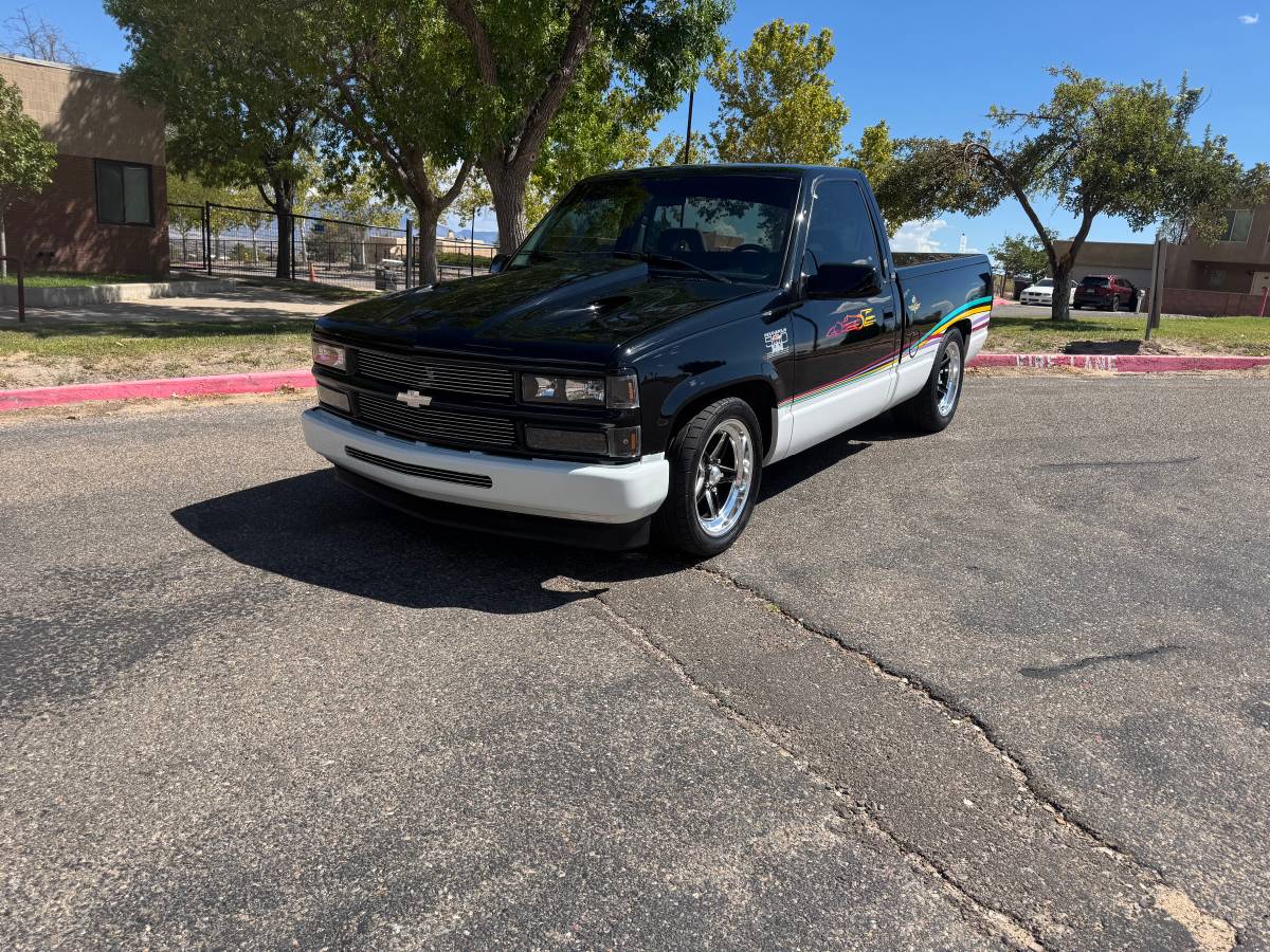 Chevrolet-Silverado-1993-Black