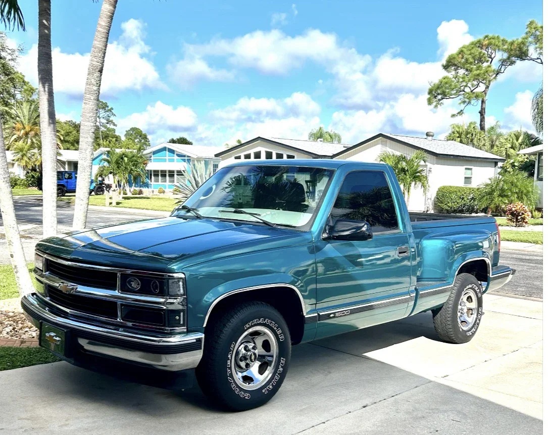 Chevrolet-Silverado-1995-Green-Beige