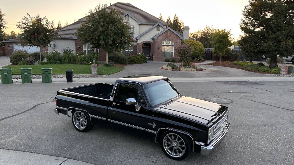 Chevrolet-Silverado-r10-1987-Black