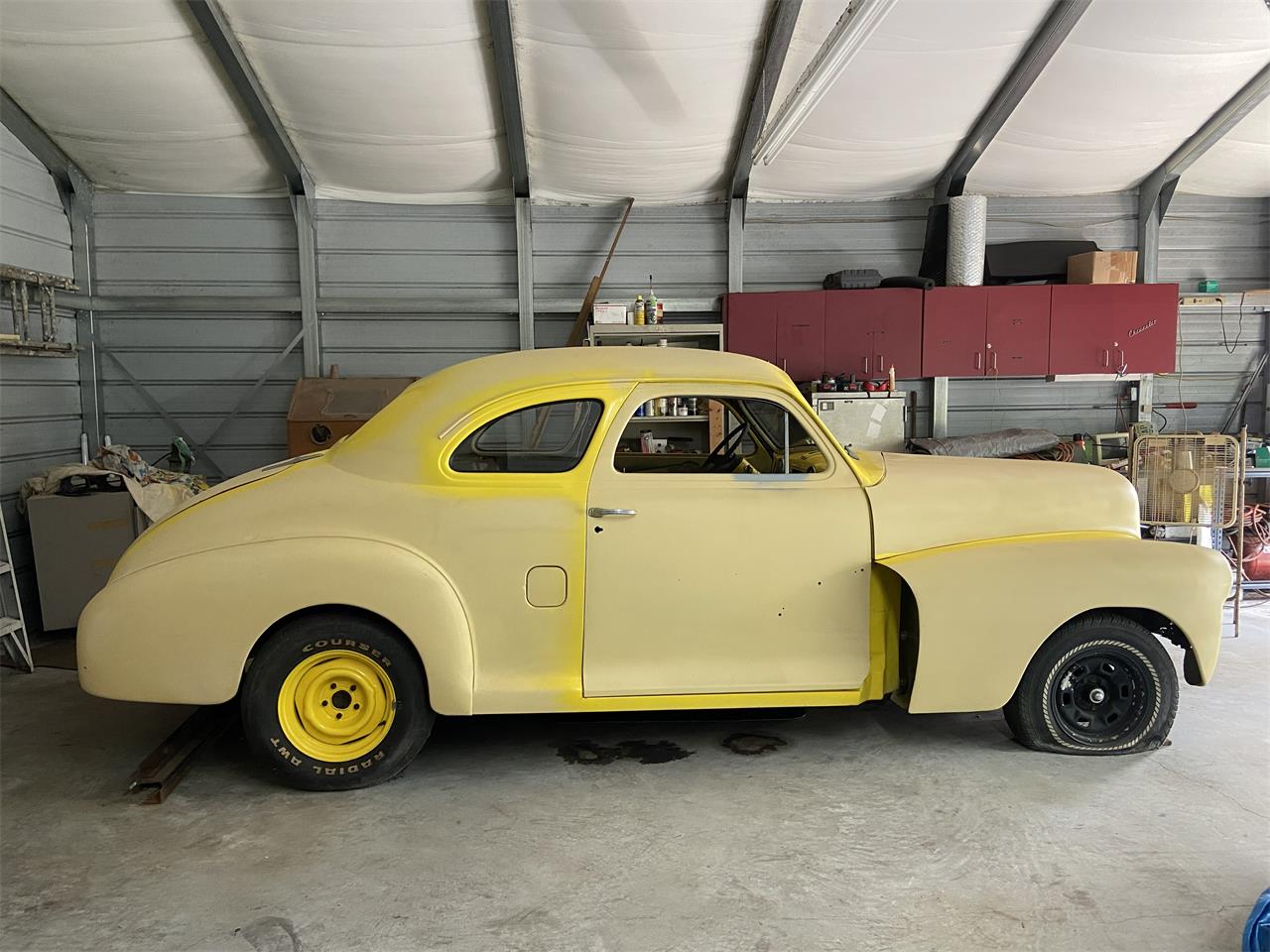 Chevrolet-Stylemaster-1948-Yellow-Yello