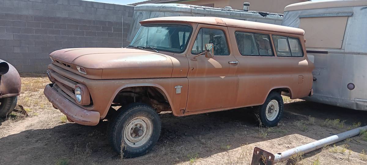 Chevrolet-Suburban-1964