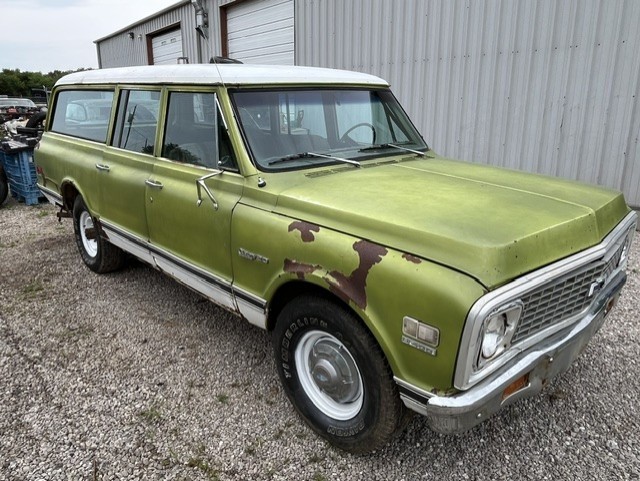 Chevrolet Suburban 1972