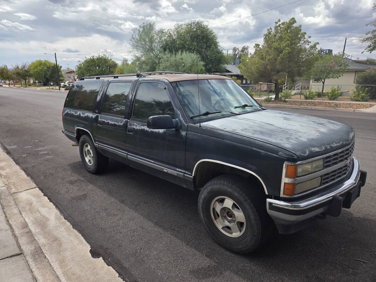 Chevrolet-Suburban-1993-Black
