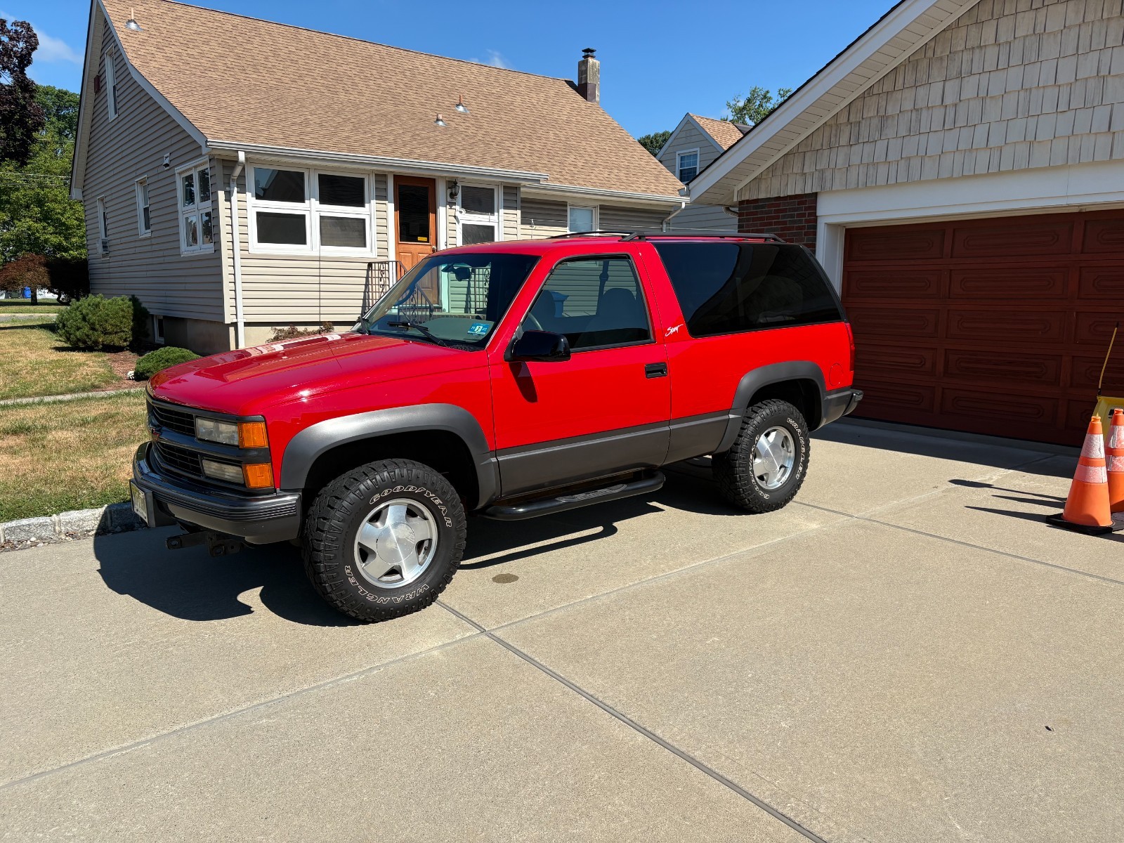 Chevrolet-Tahoe-1996-SUV-Gray