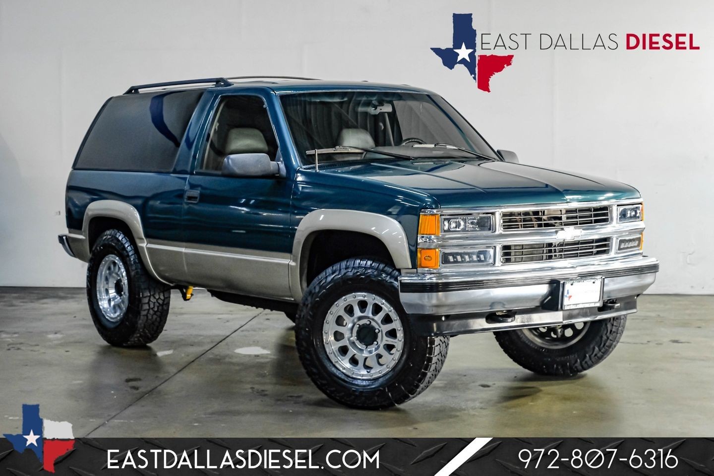 Chevrolet-Tahoe-1996-SUV-Tan