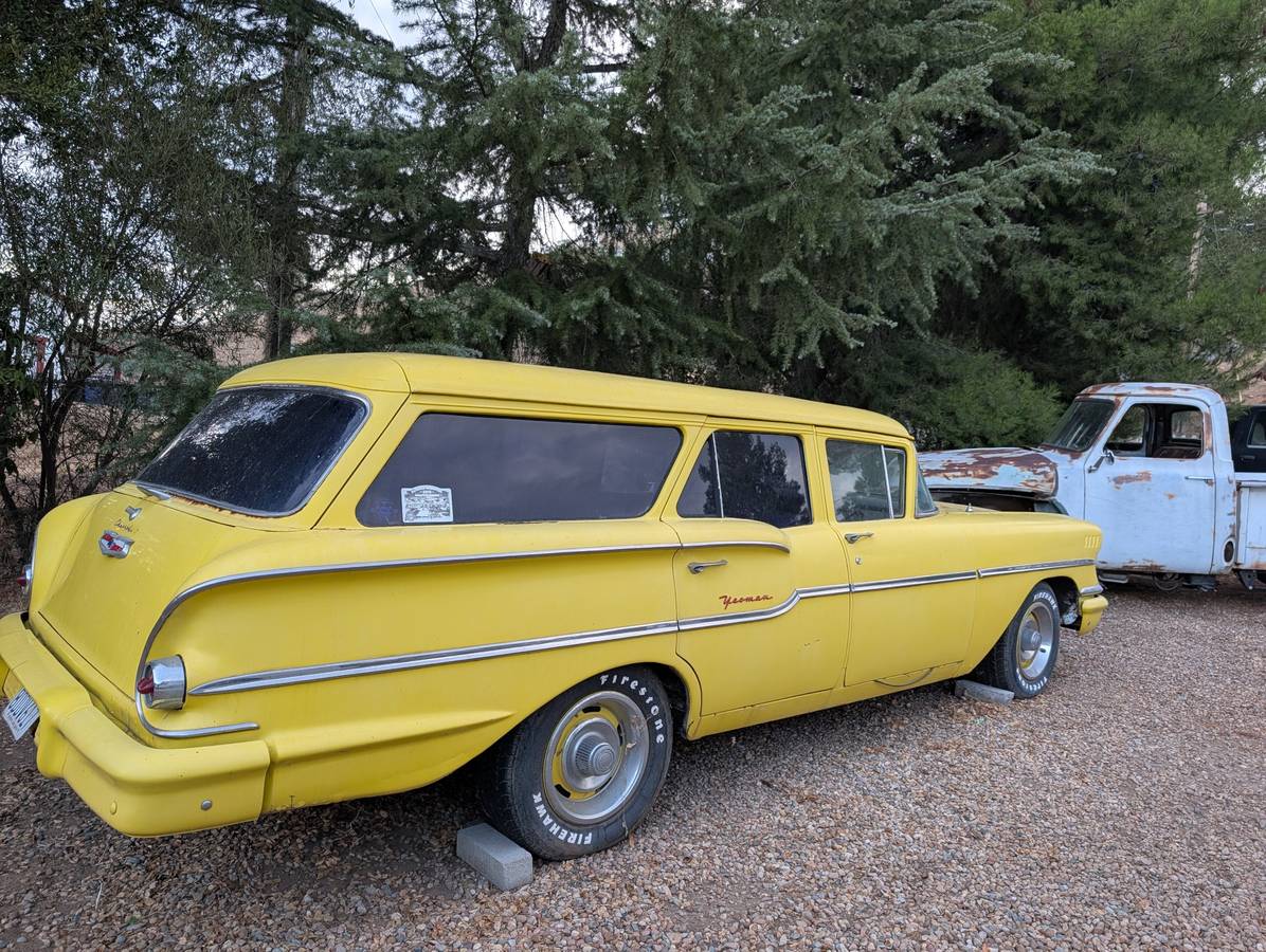 Chevrolet-Yeoman-1958-Yellow