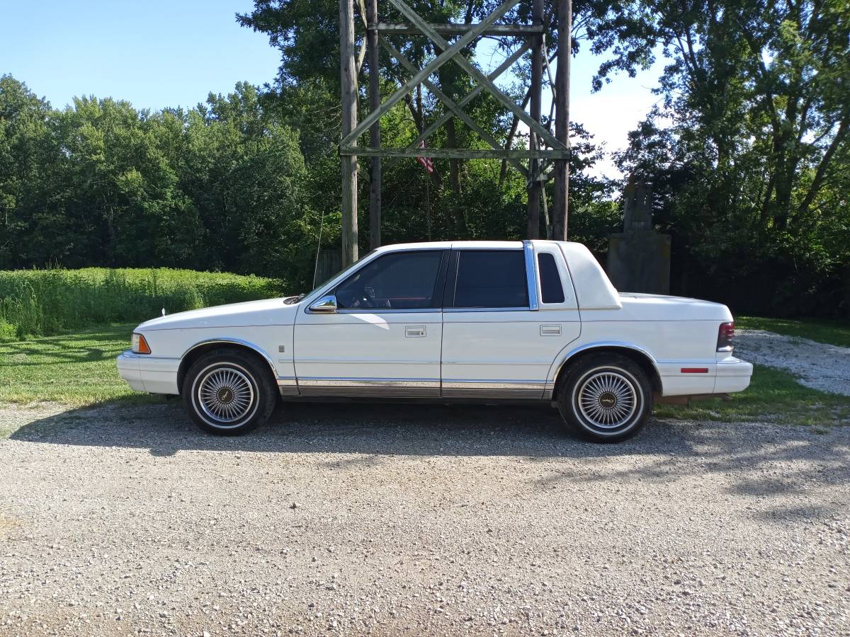 Chrysler-Lebaron-1990-White