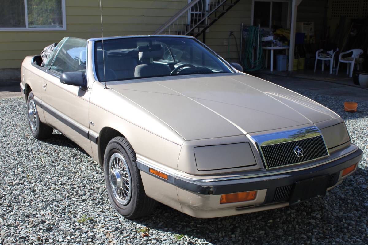 Chrysler-Lebaron-1992-Brown