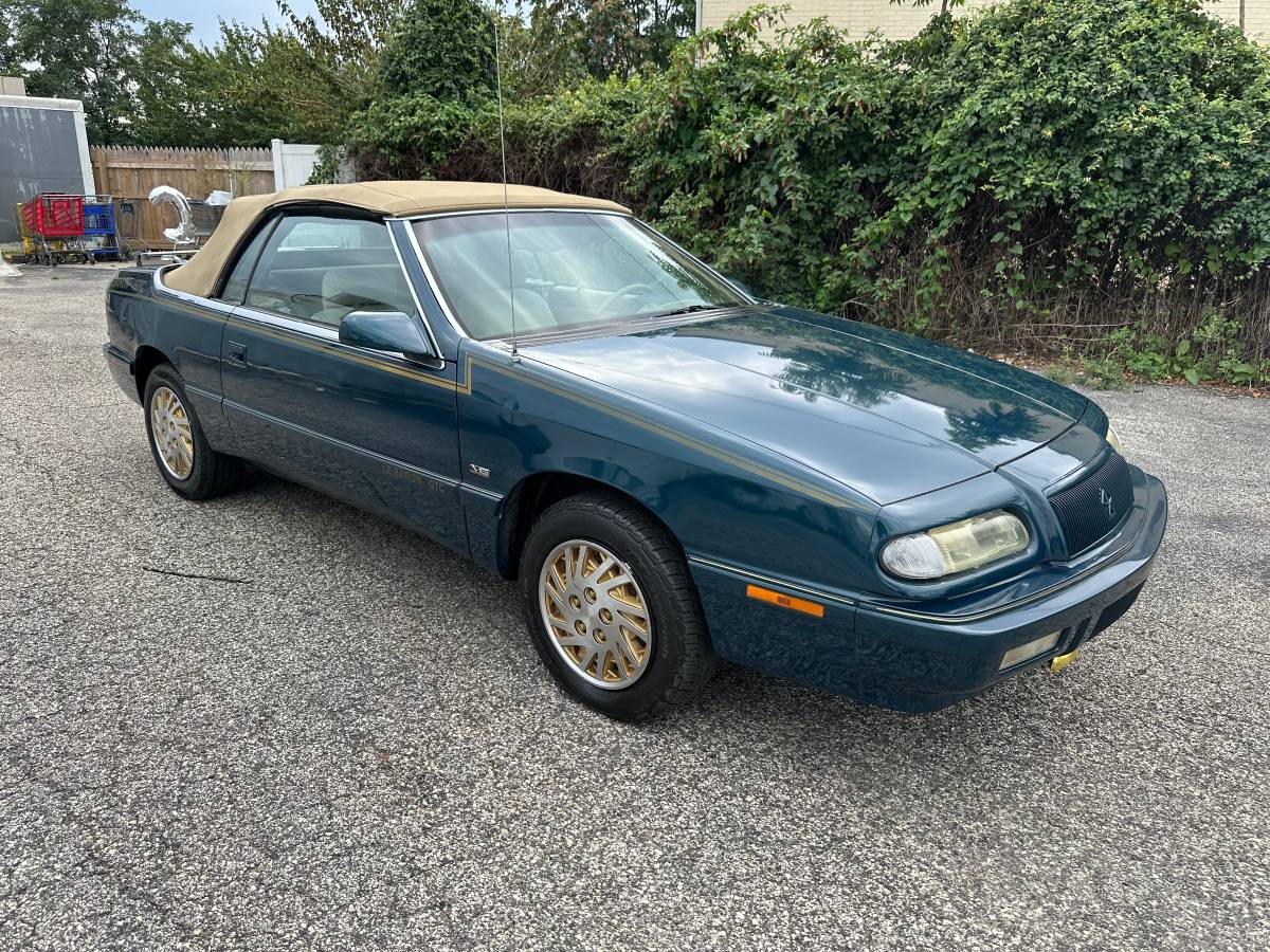 Chrysler-Lebaron-gtc-convt-1995-Green