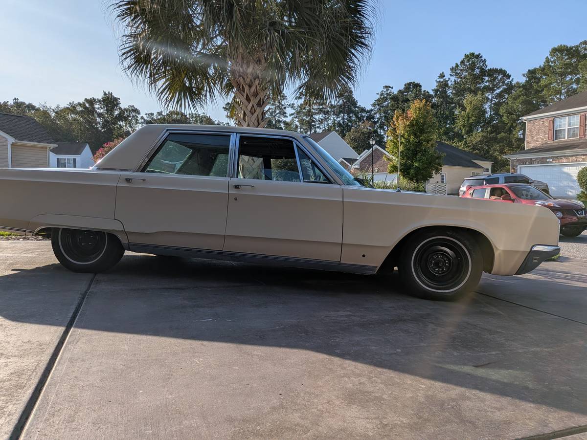 Chrysler-Newport-1968