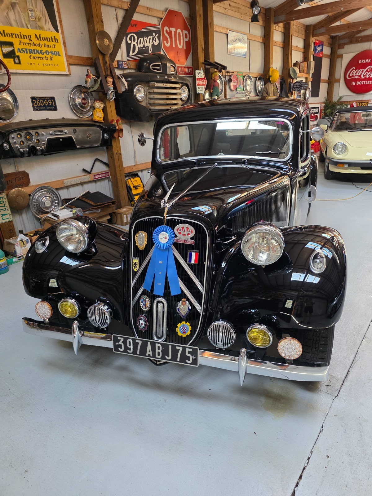 Citroen-Traction-Avant-1955-grey