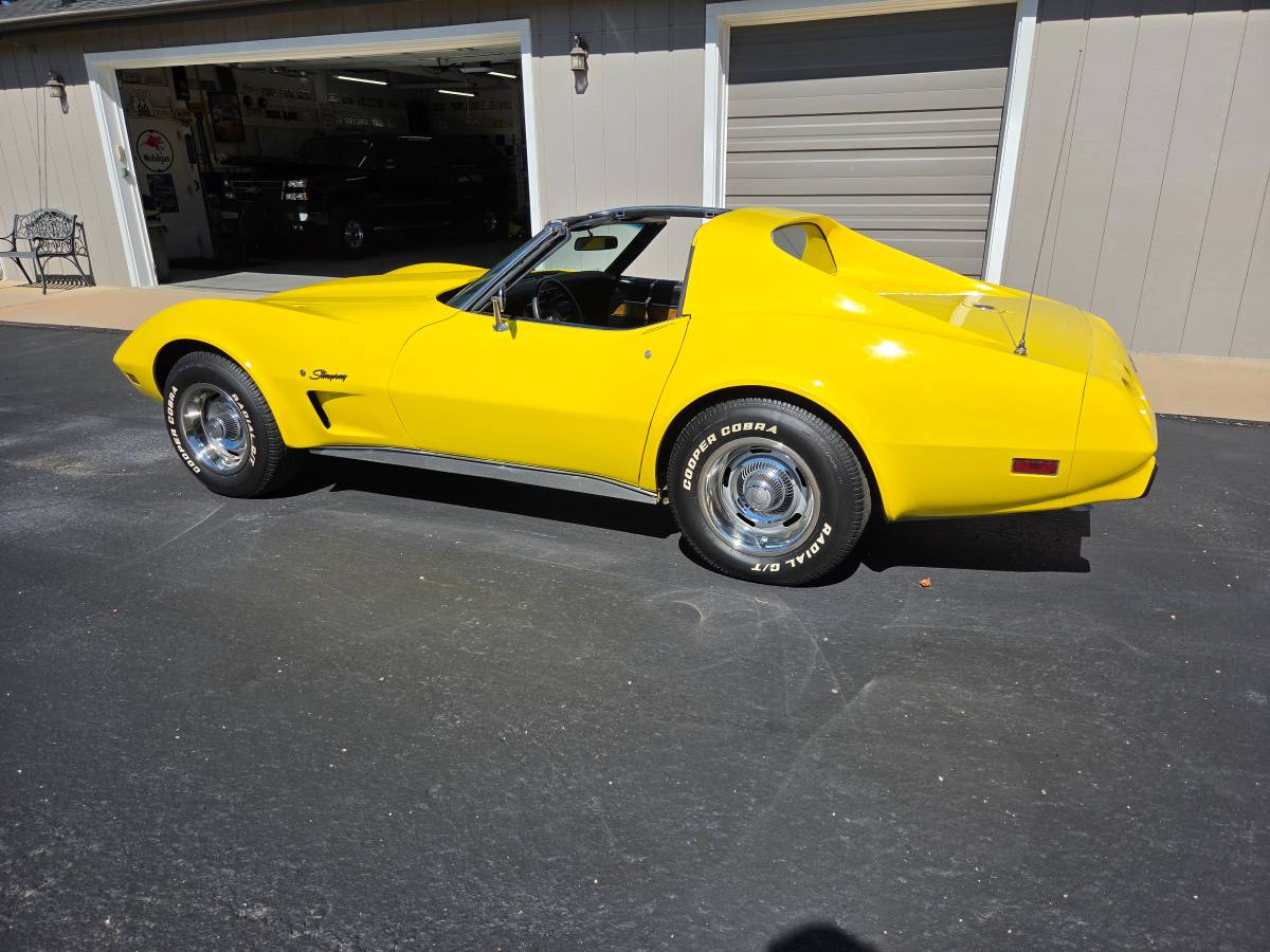 Corvette-1976-Yellow