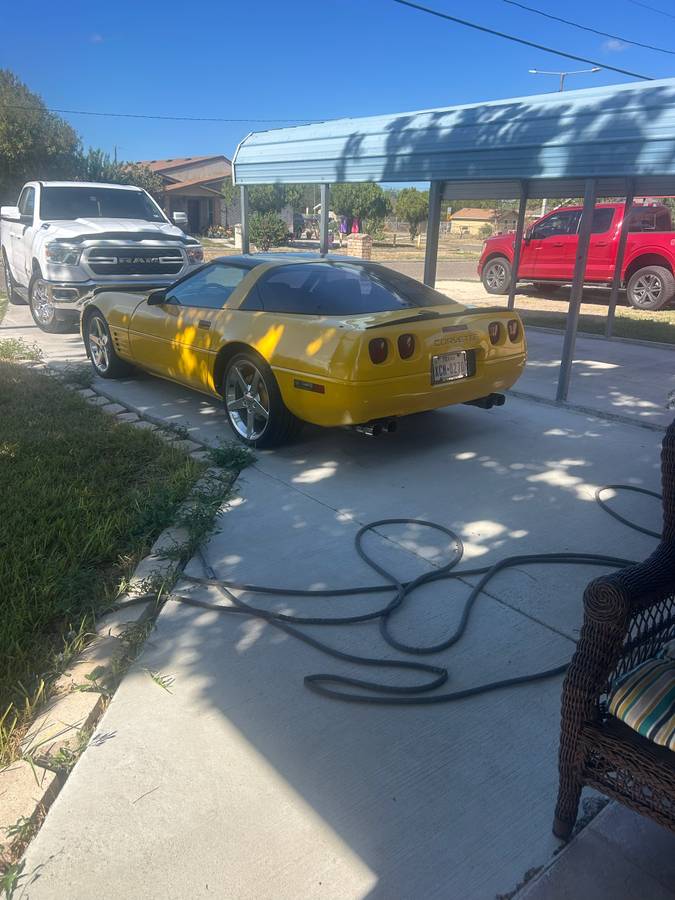 Corvette-1993-Yellow