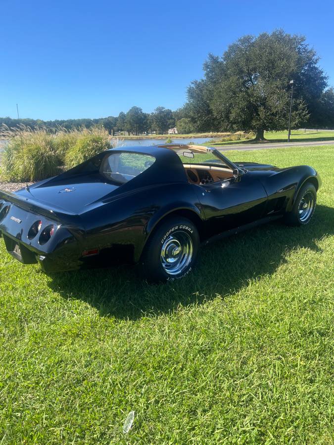 Corvette-coupe-1977-Black