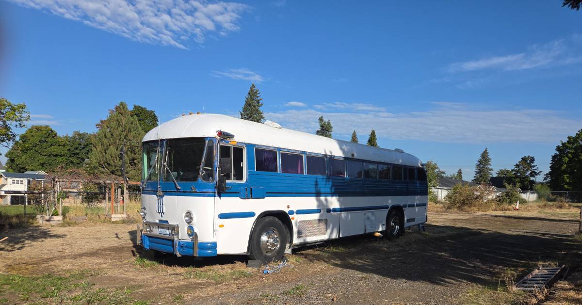 Crown-school-bus-converted-mobile-home-1981-White