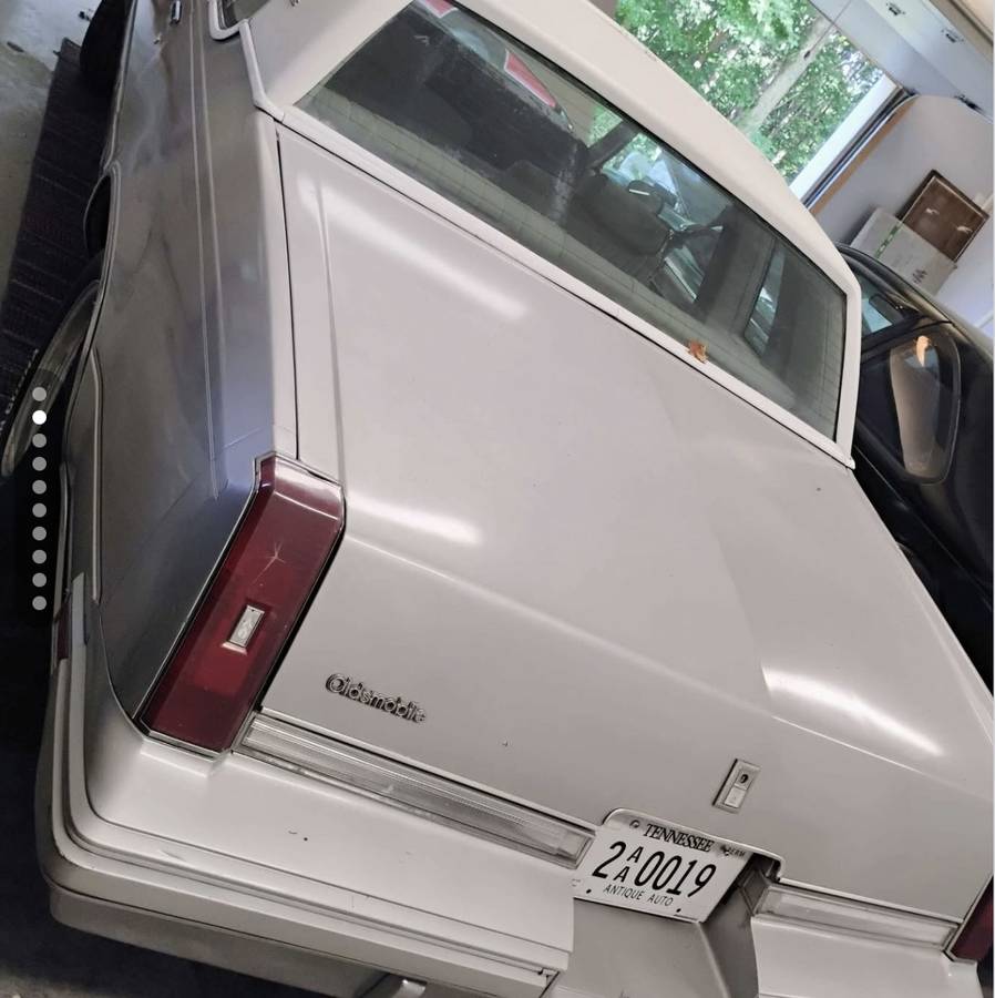 Cutlass-supreme-1984-Silver