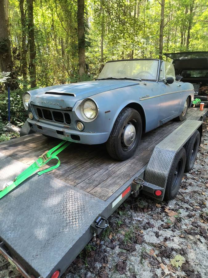 Datsun-1967-Blue