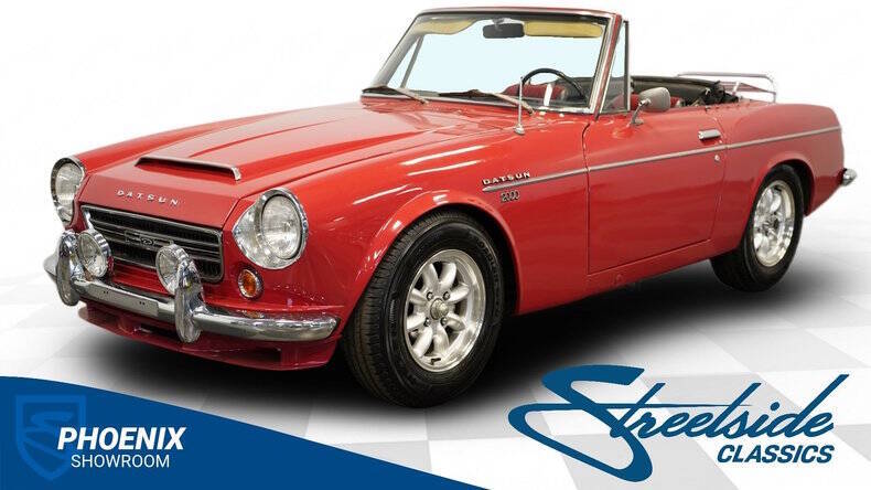 Datsun-2000-1969-Red-Black