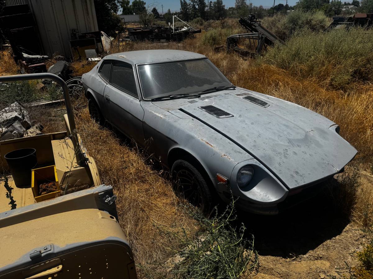 Datsun-280z-22-1977-Gray