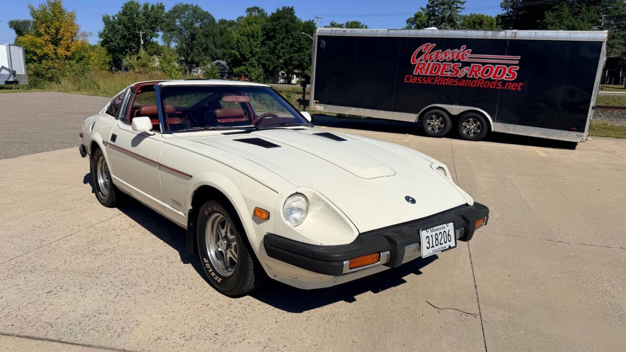 Datsun-280zx-1981-White-Red