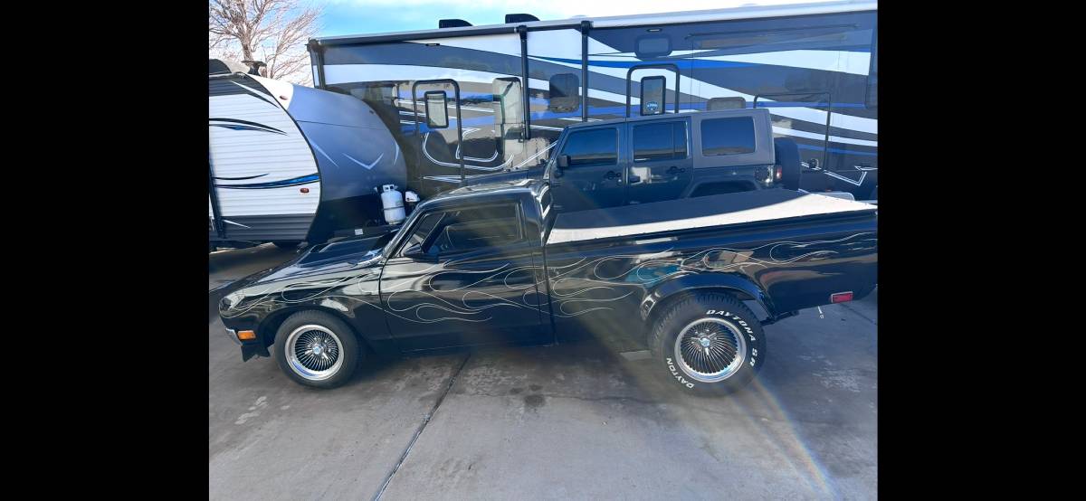 Datsun-Truck-1979-Black