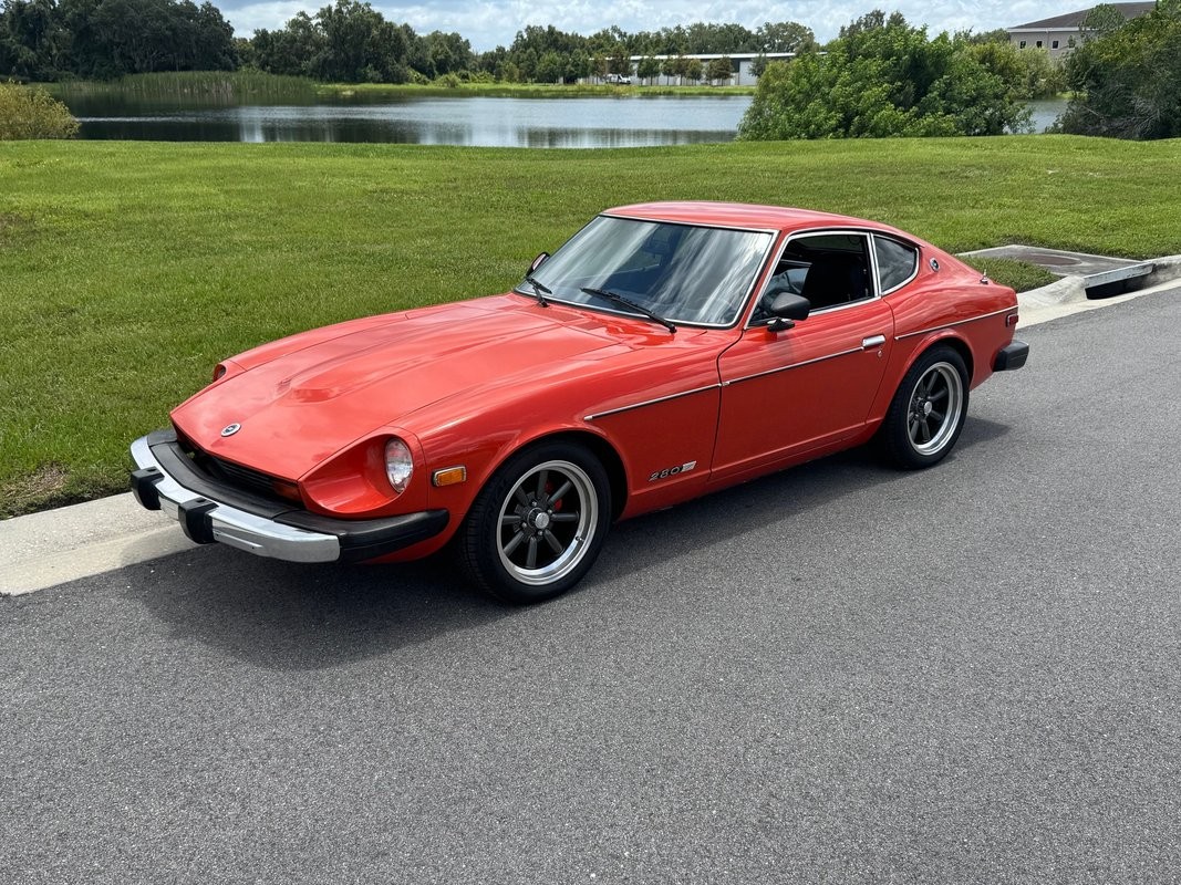 Datsun-Z-Series-1976-Black