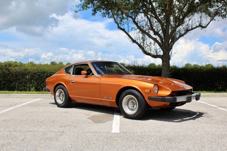 Datsun-Z-Series-1977-Hatchback-Brown