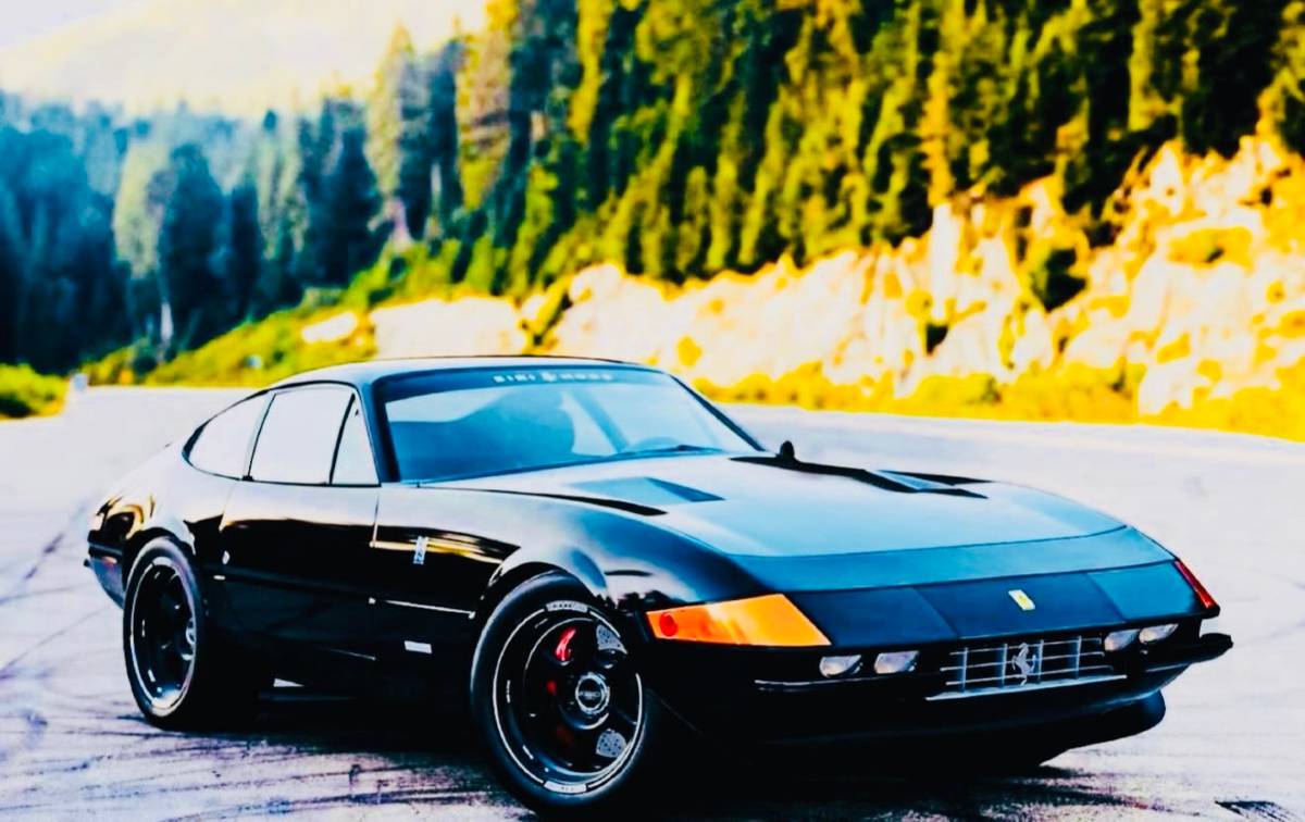 Daytona-coupe-365-gtb-1971-Red