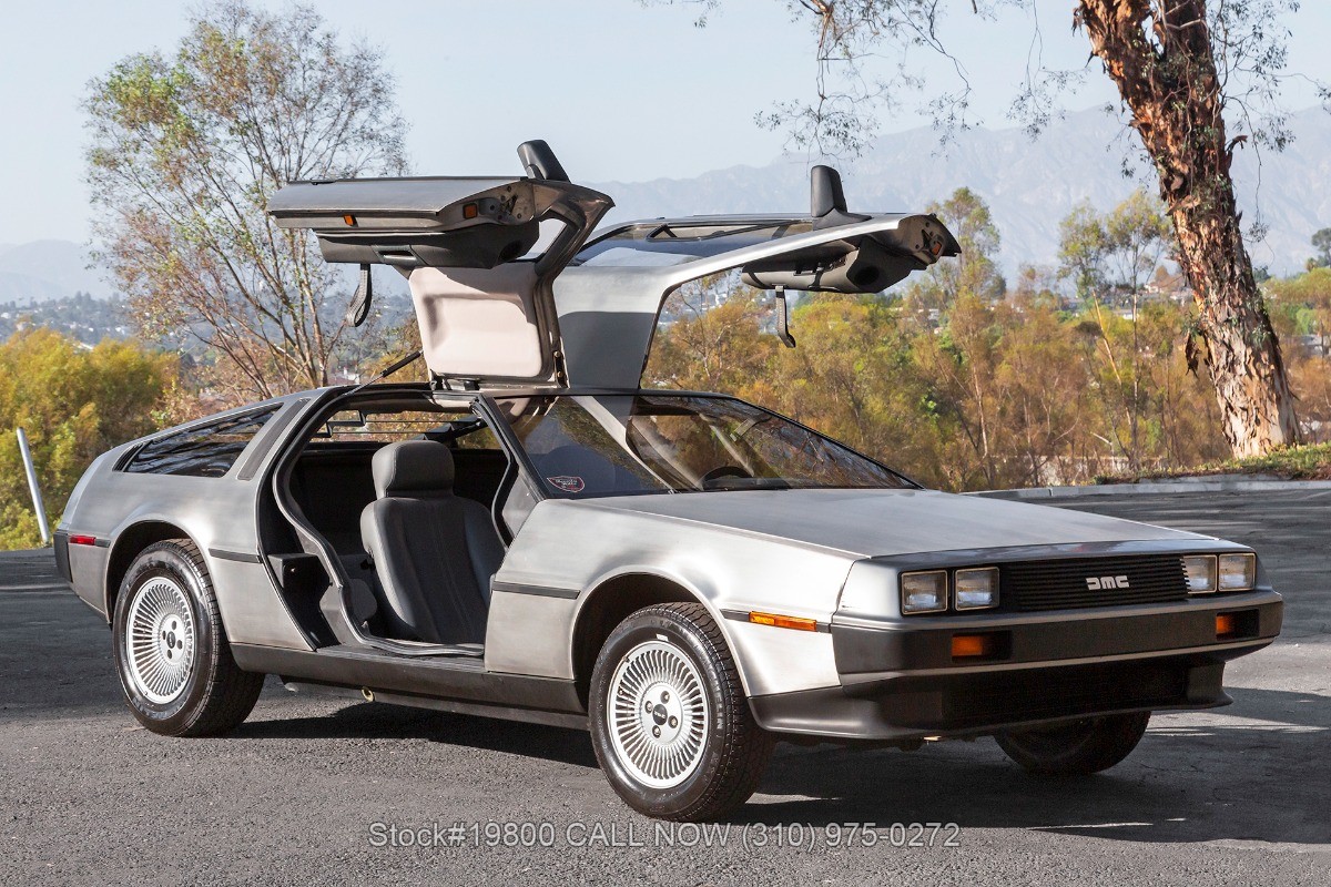 DeLorean  1983
