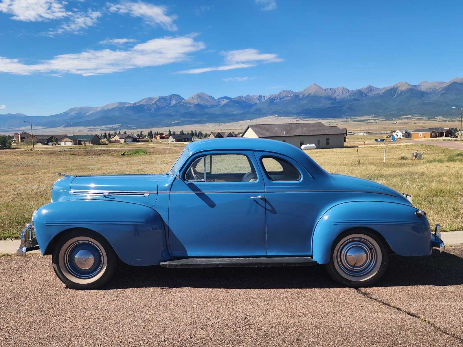 Dodge-1940-Coupe-Tan