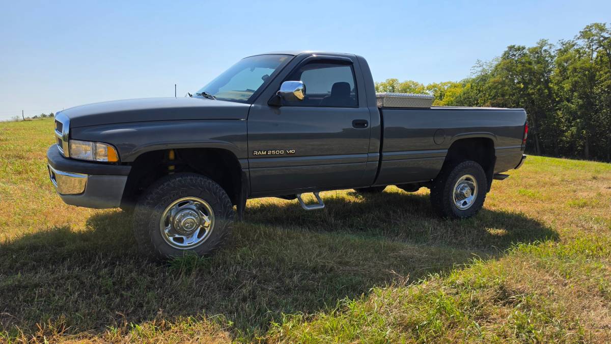 Dodge-2500-4x4-1995-Gray