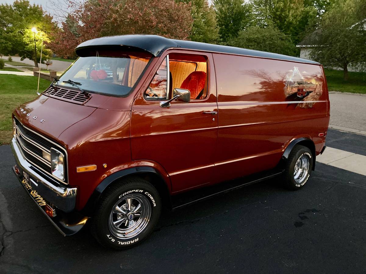 Dodge-B100-1977-custom