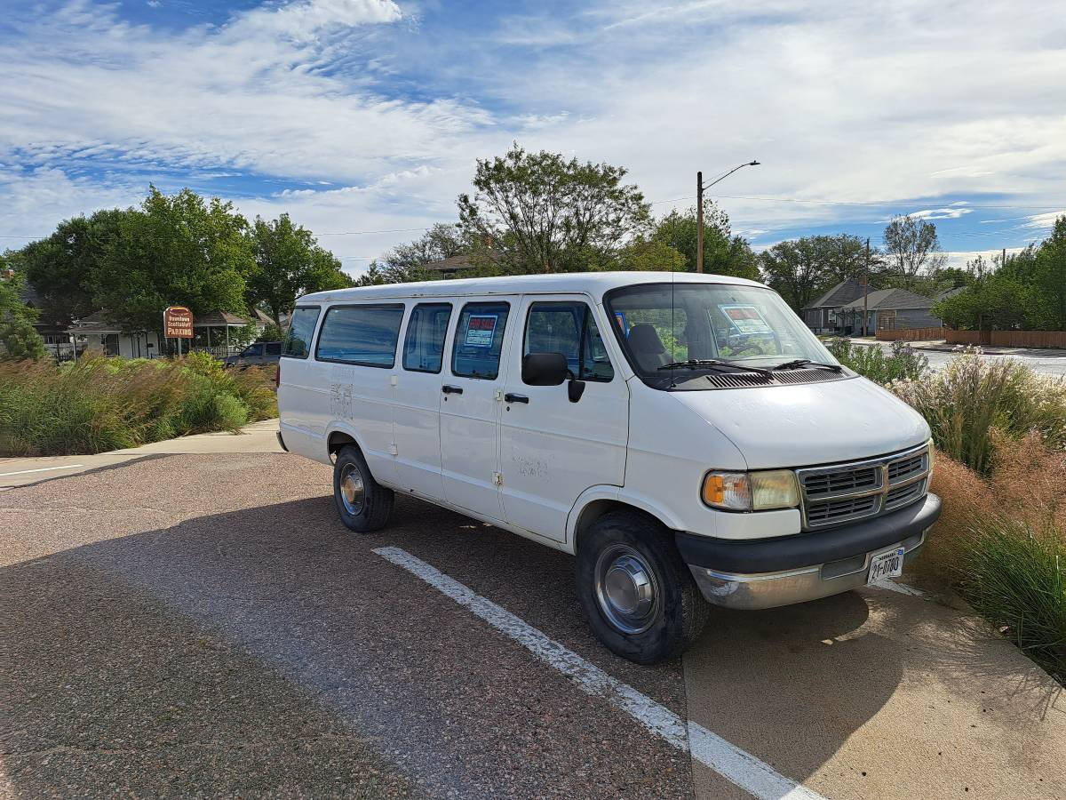 Dodge-B350-xl-1994-White