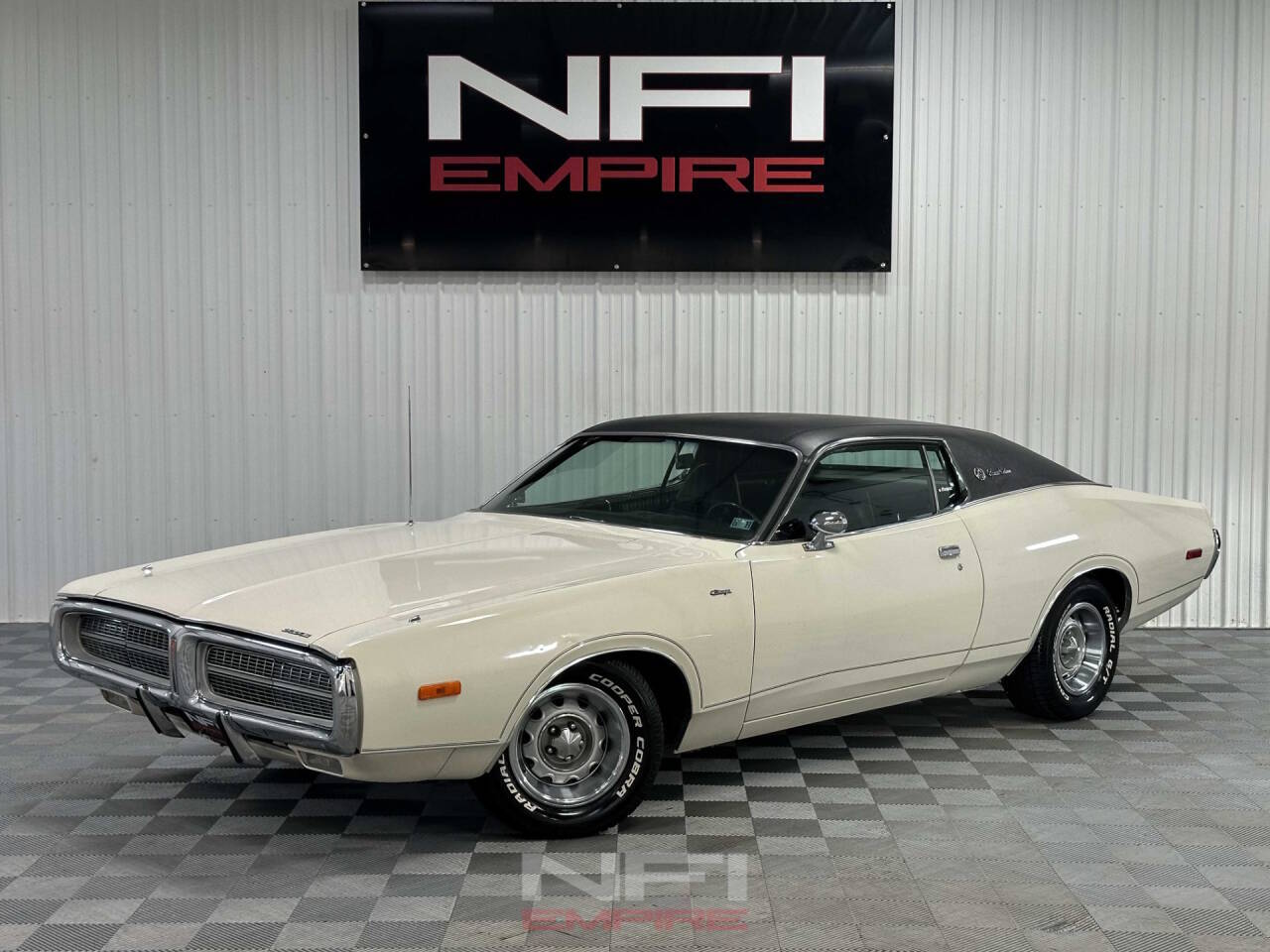 Dodge-Charger-1972-White-Black