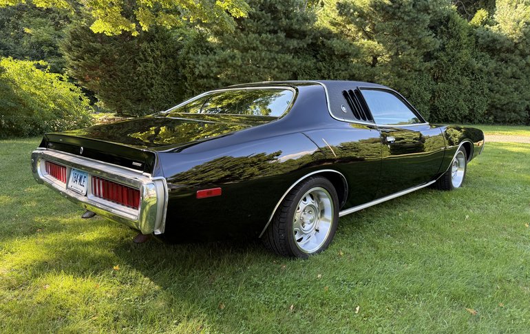 Dodge-Charger-1974-Black-Black